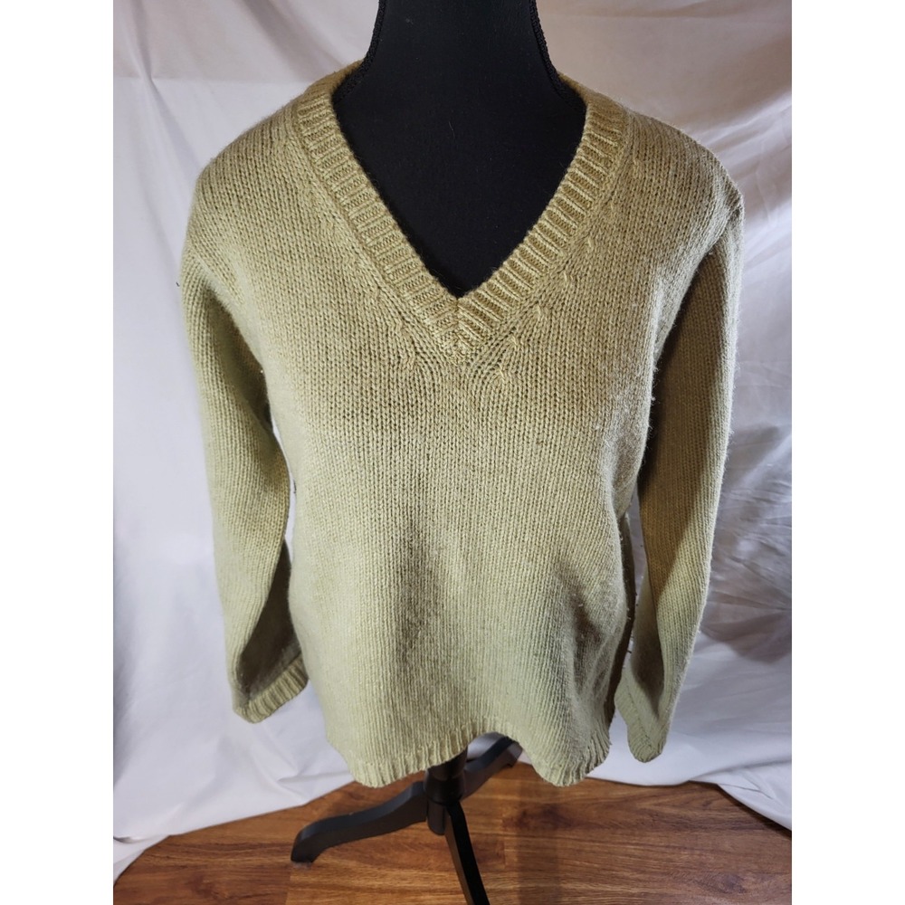 Vintage Warehouse Size 12 Womans V Neck Spring Green 100% Wool Sweater